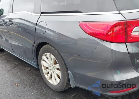 2018 Honda Odyssey Lx z USA, uszkodzony, nr VIN 5FNRL6H21JB034782